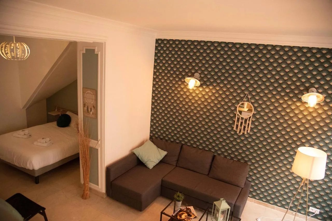 ★ Le Petit Avignonnais ★ Countryside ★ Intramuros ★ Center ★ Apartment 0*, Avignon