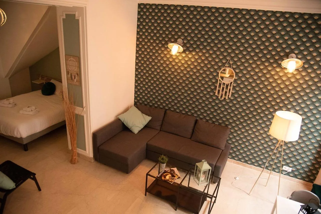 ★ Le Petit Avignonnais ★ Countryside ★ Intramuros ★ Center ★ Apartment France